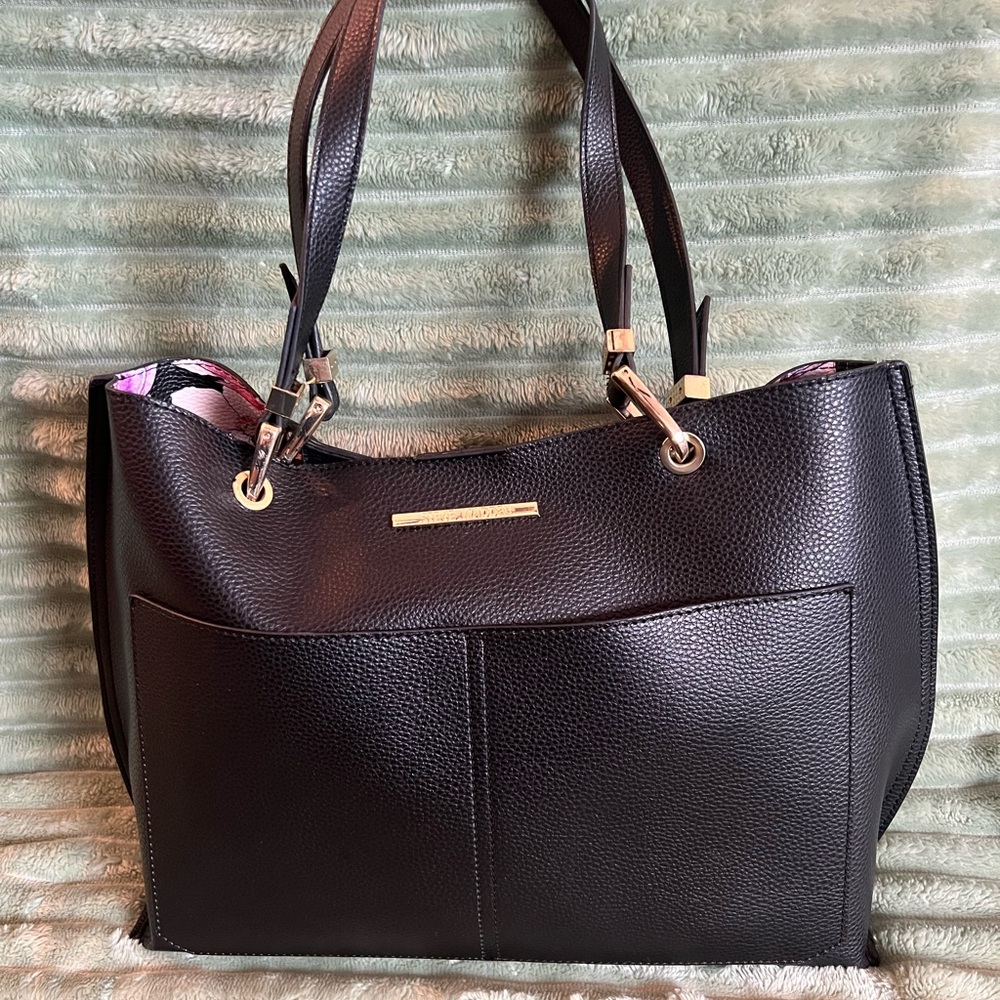 Steve Madden Elegant Black Tote with Gold Details